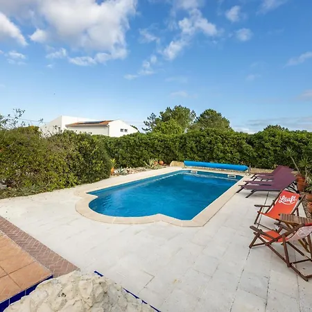 Casa Monkey Business *