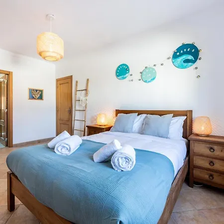Casa Monkey Business Vila